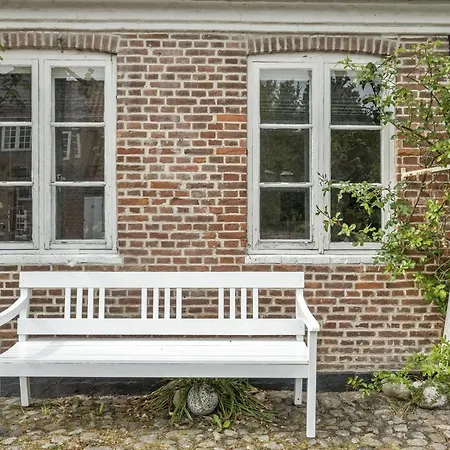 Ajna - 9-8km From The Sea By Interhome