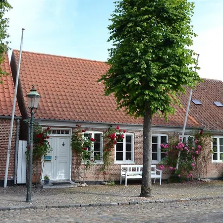 Ajna - 9-8km From The Sea By Interhome