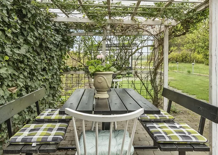 Ajna - 9-8km From The Sea By Interhome